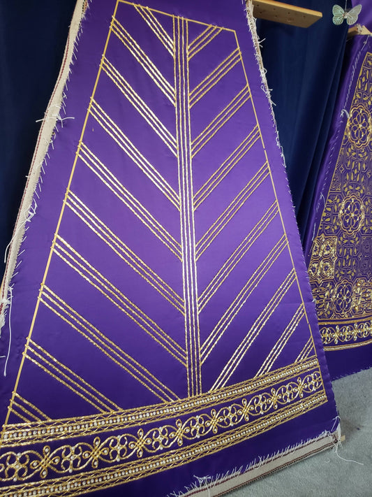 Elizabethan Chevron panel over Marian knotwork