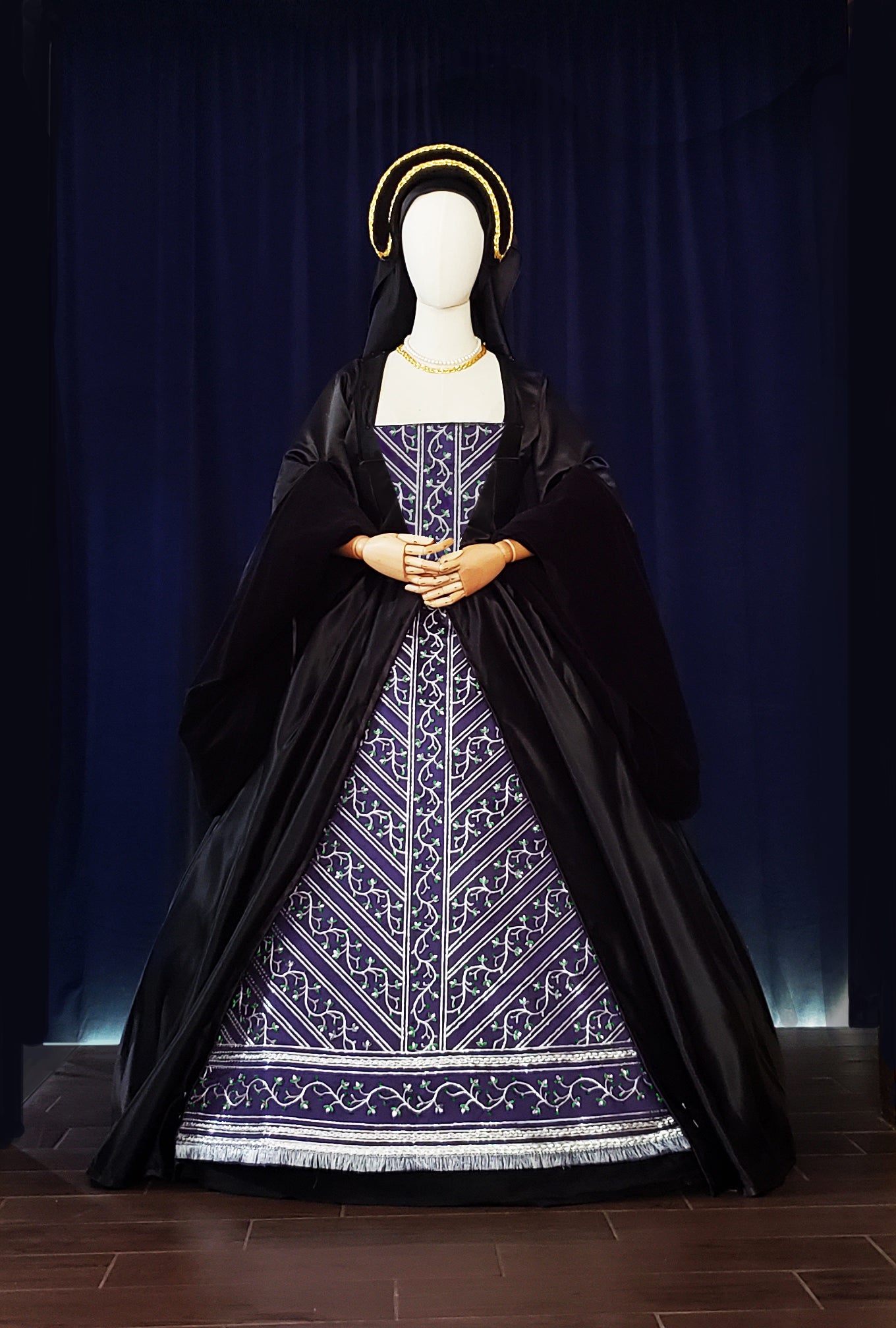 Vines Hand-Embroidered Silverwork Underskirt Panel