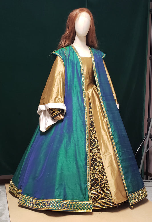 Sewing Pattern PDF for my Peacock Robe